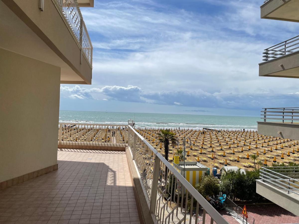 Fronte Mare-Residence Union 9 Lido di Jesolo Exterior photo